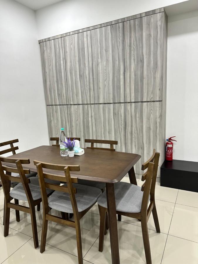Manjung Vermogen Stay-Wi-Fi+Ktv Sitiawan Luaran gambar
